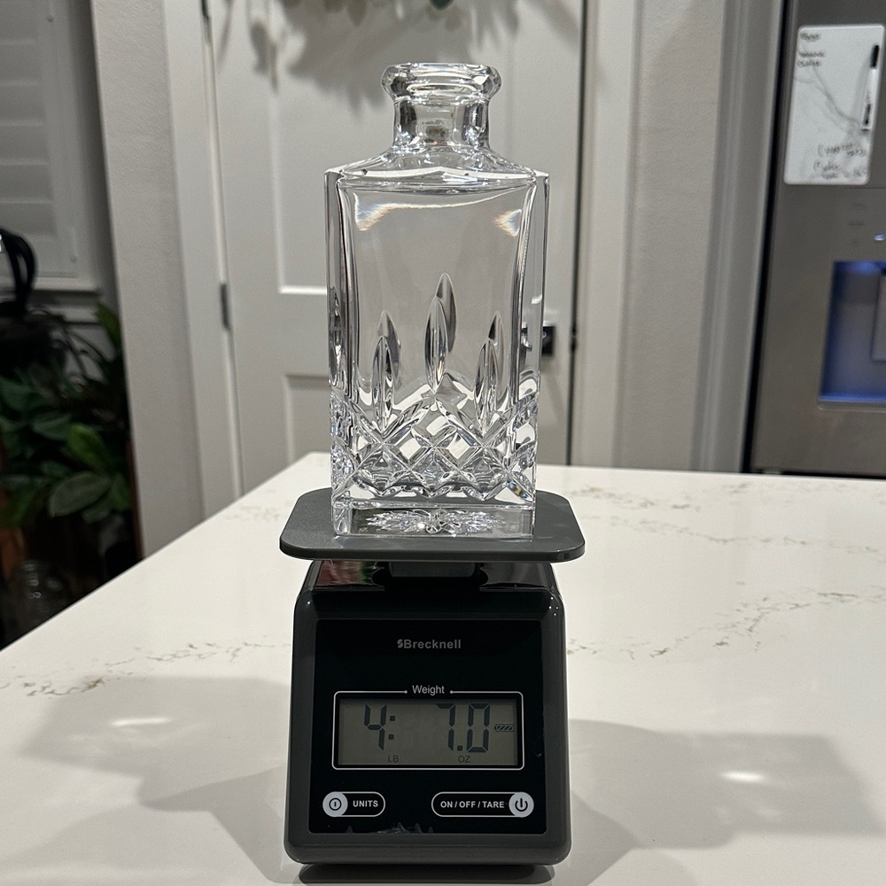 Elegant Waterford Crystal Decanter with Solid Cube Stopper - Picture 5 of 14